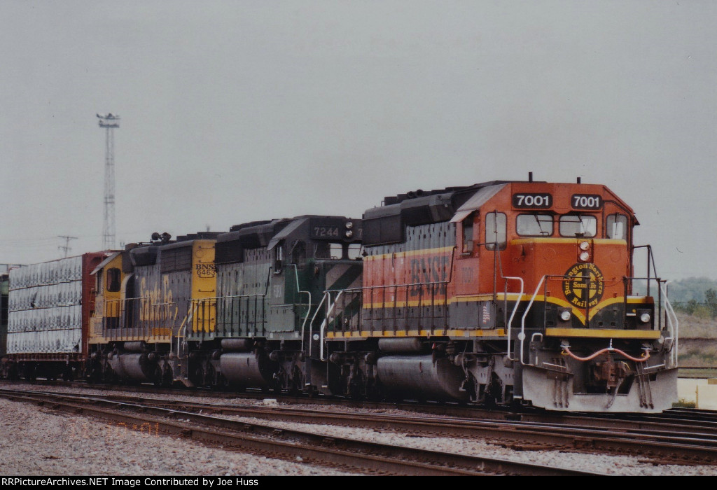 BNSF 7001 East